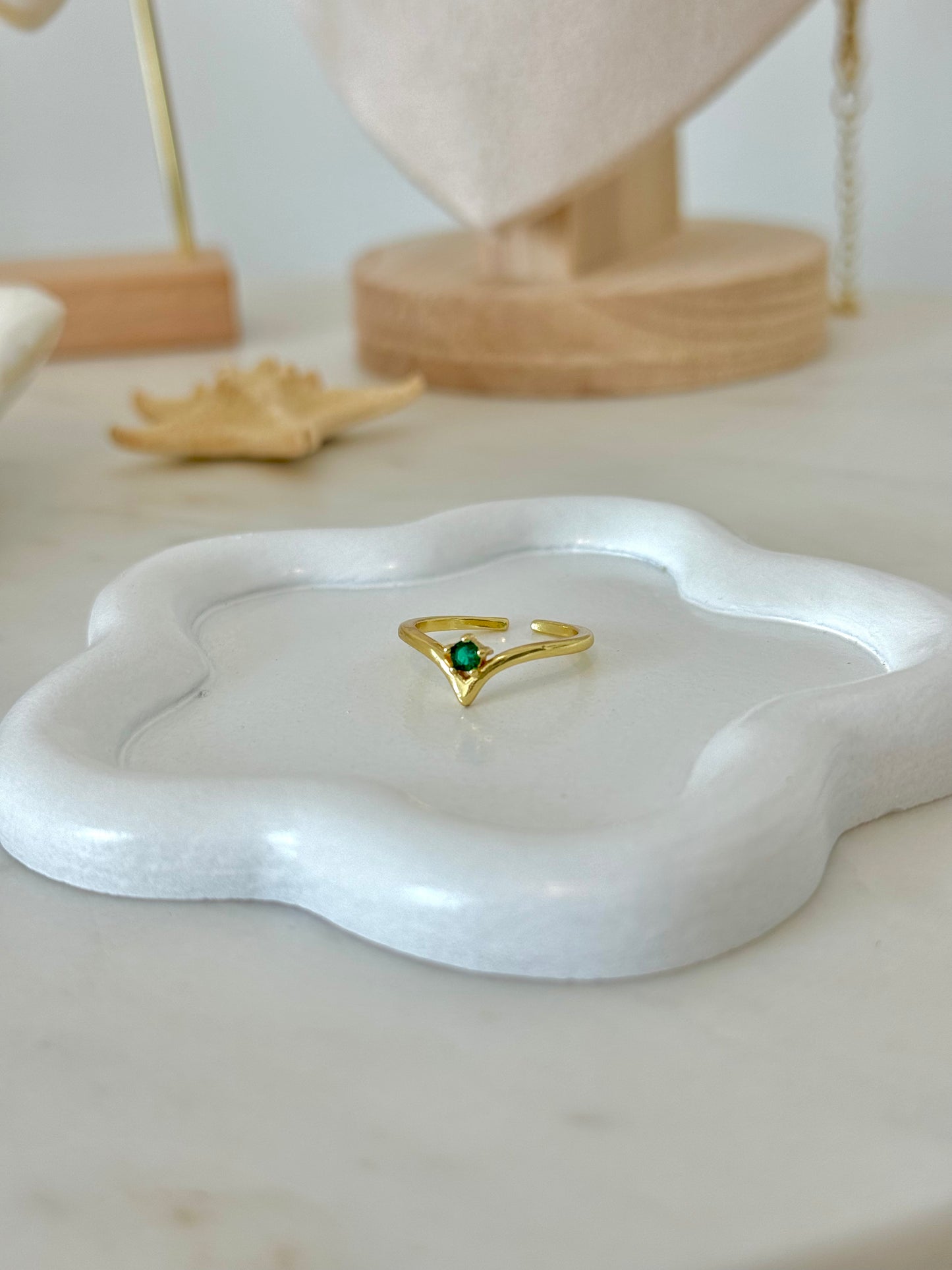 Emerald V-Shape Adjustable Ring